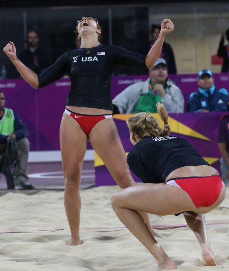 Женский пляжный волейбол