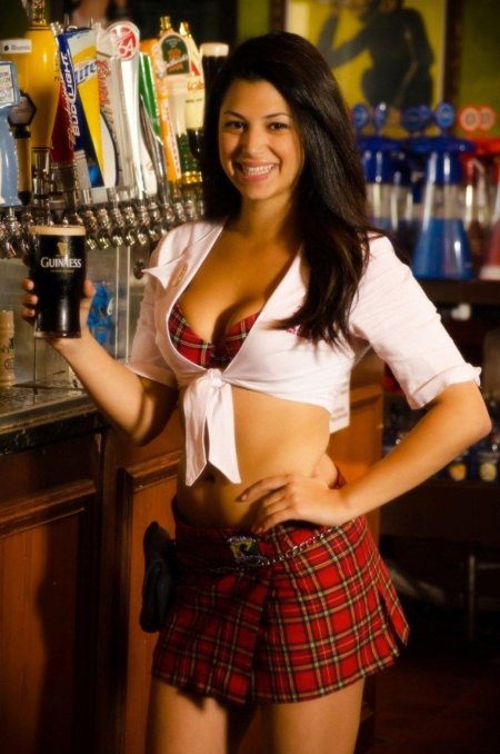 Tilted kilt pub лана роудс