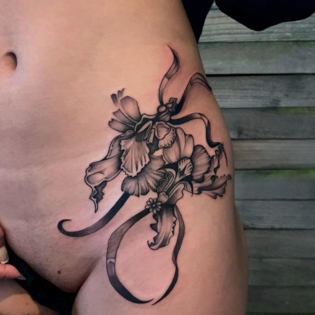 Интимная татуировка