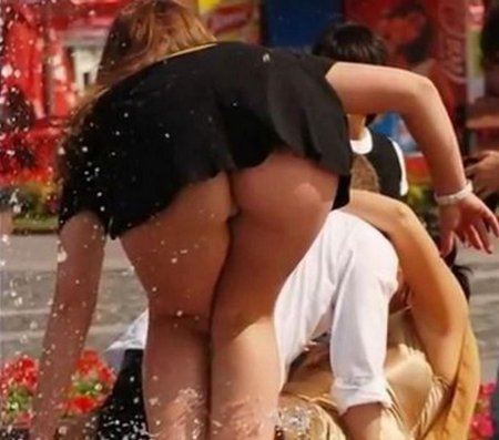 Засвет под юбкой