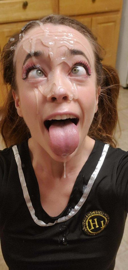 Полный рот спермы