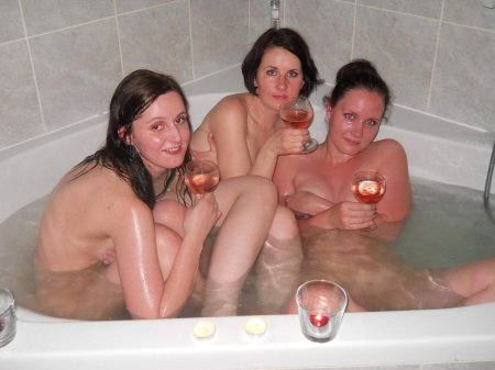 Голые пьяные баба в банк