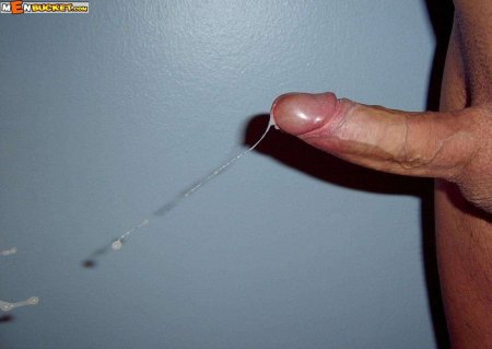 Прозрачная жидкость из члена