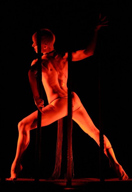 Голые артисты цирка