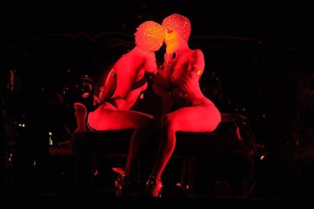 Эротическое кабаре crazy horse