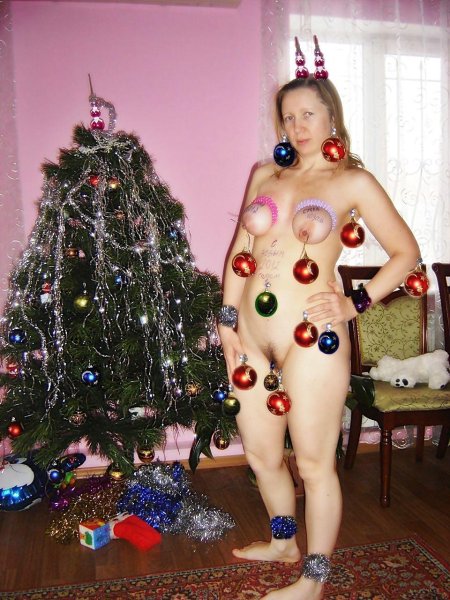 Голые женщины на новый год