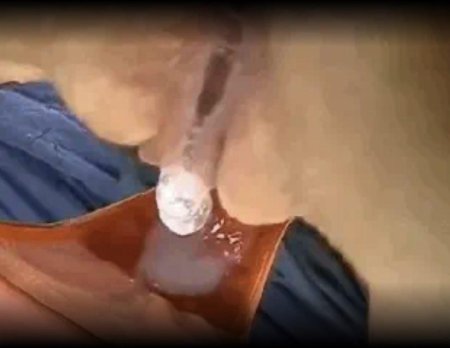 Кончил на грязные трусики