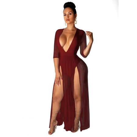 Платье с глубоким разрезом до талии