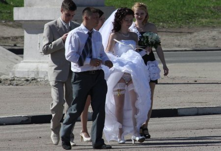 У невесты под платьем