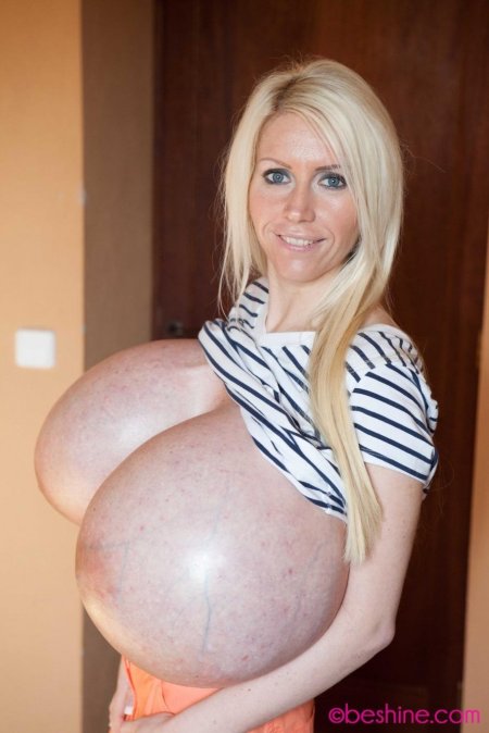 Майра хиллс без одежды