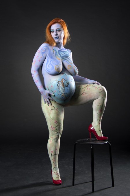 Бодиарт голых беременных