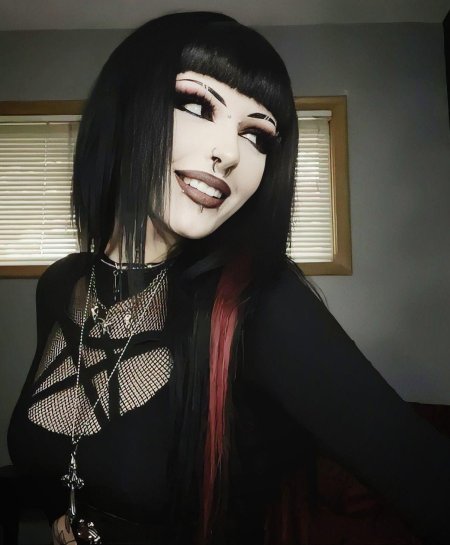 Готическая прическа