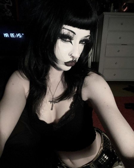 Готический макияж