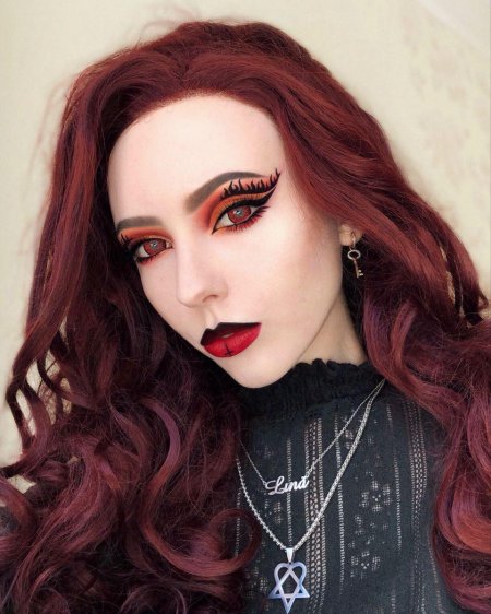 Макияж гота