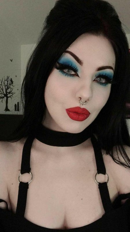 Макияж в стиле готика