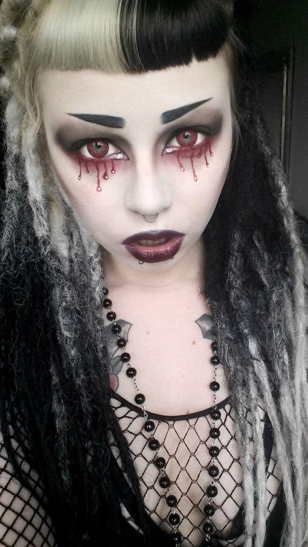 «вампиры» (вамп-готы)