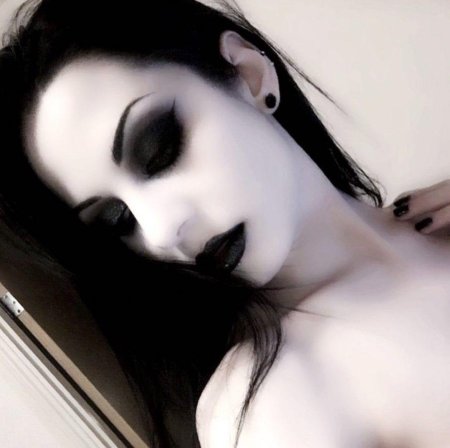 Готический макияж