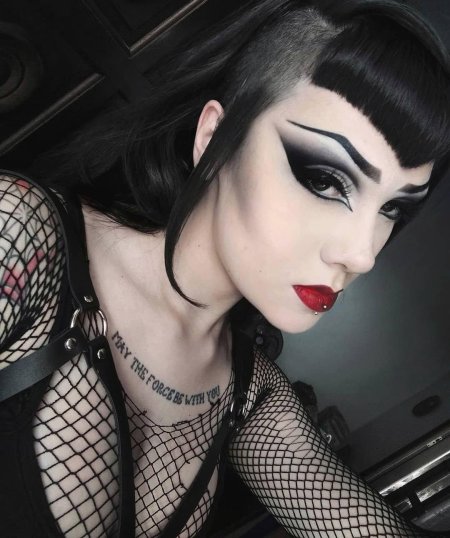 Макияж готический мария шауб