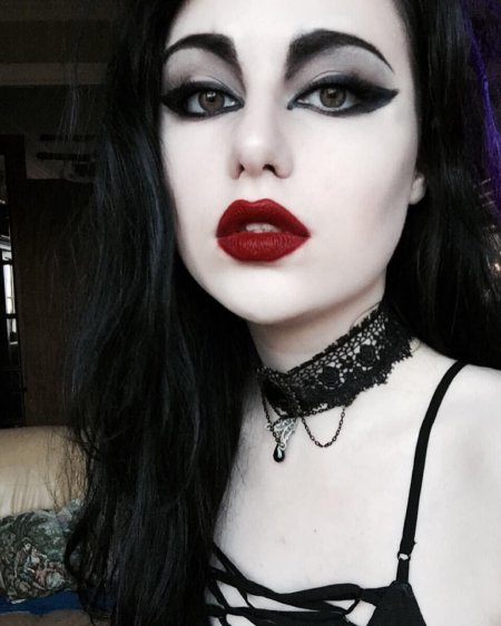 Макияж в готическом стиле