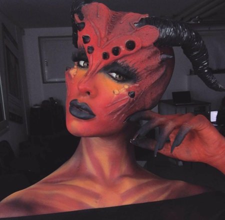 Грим демона