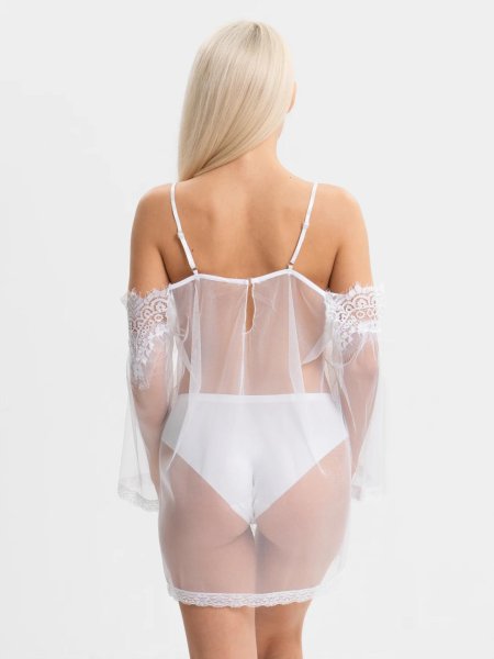 Белый пеньюар