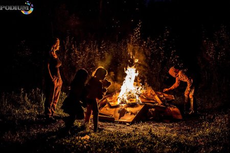 Ночь у костра