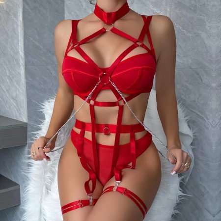 Эротическое нижнее белье с поясом