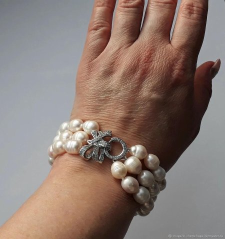 Трехрядный браслет из жемчуга