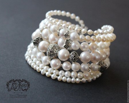 Широкий браслет из жемчуга