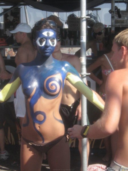 Нудисты бодиарт