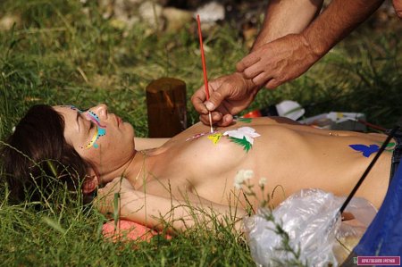 Нудисты бодиарт