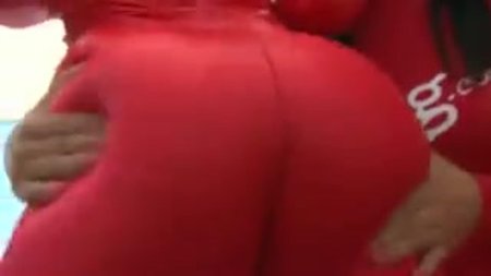 Красивые попки девчонок