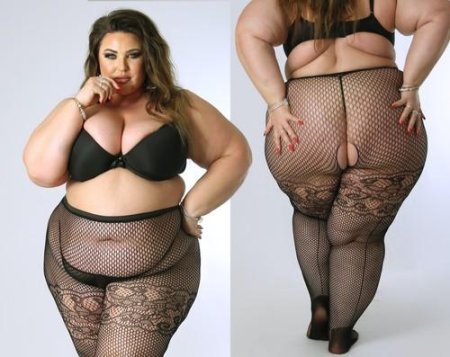 Полные в чулках