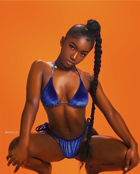 Молодая негритянка