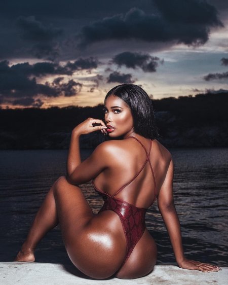 Монифа дженсен monifa jansen