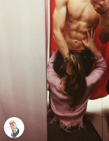 Парень селфи