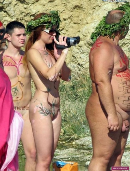 Праздники нудистов