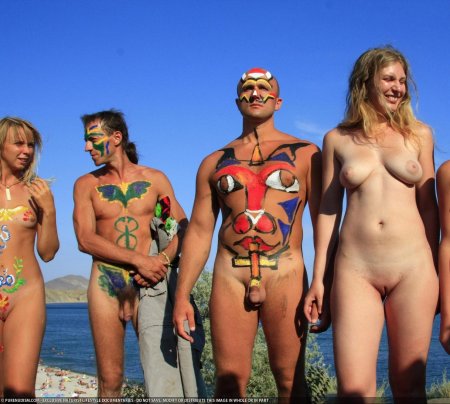 Нудисты бодиарт