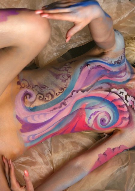 Голые бодиарт