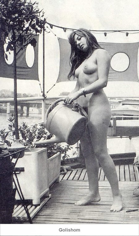 Голые девки из прошлого