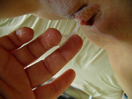 Пальцы в смазке