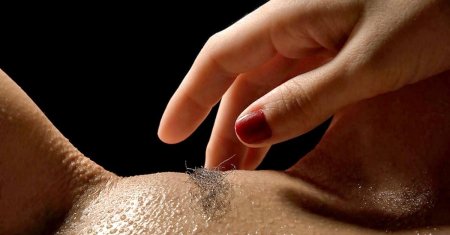 Шугаринг глубокого бикини