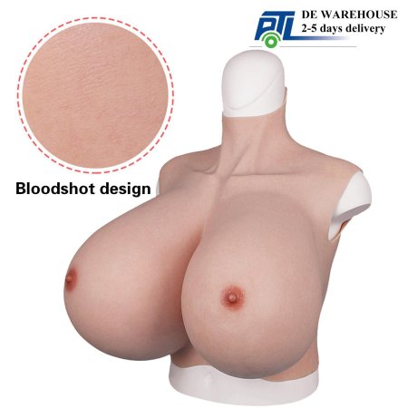 Большая искусственная грудь