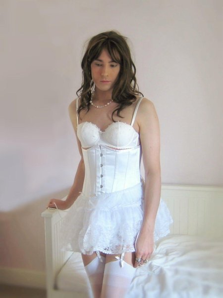 Кроссдрессеры в свадебных платьях