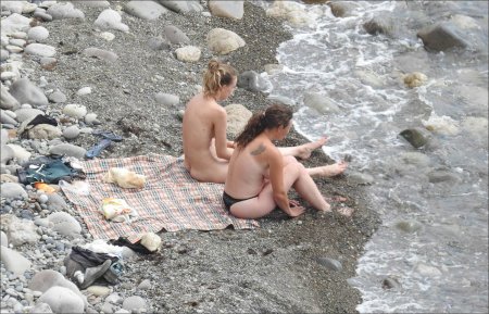 На пляже в сочи