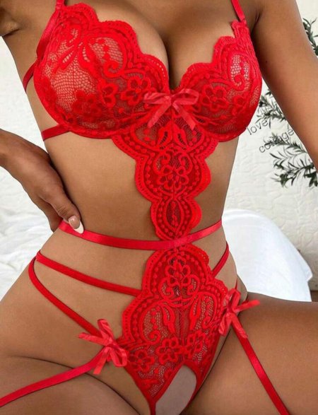 Кружевное эротическое нижнее белье