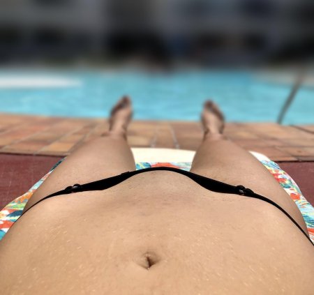 Мостик бикини у девушек