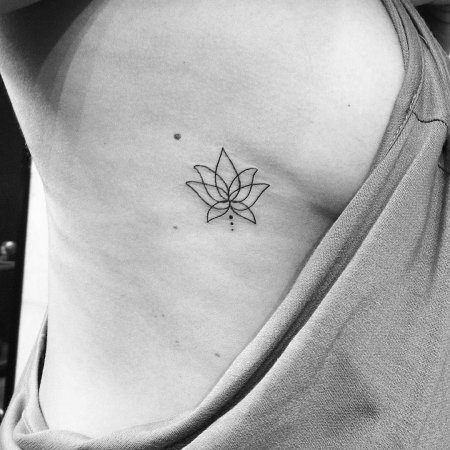 Мини тату лотос