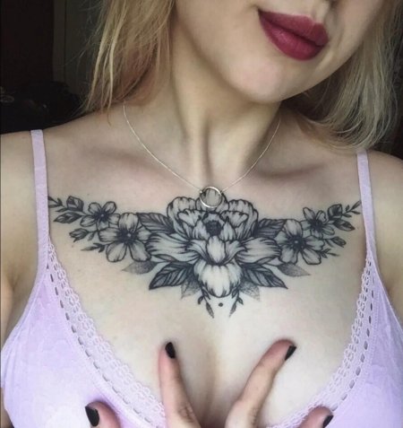Симметричные тату на груди