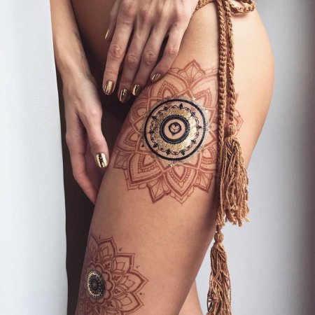 Тату в стиле мехенди